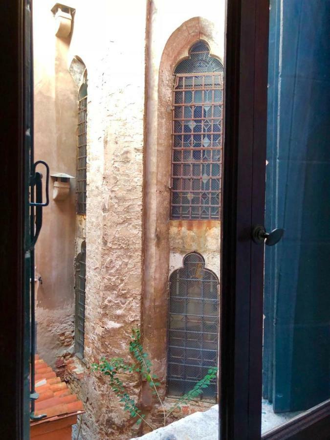 Key Location Near Palazzo Grassi * Wenecja